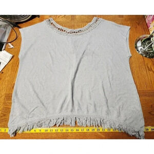 CATO Plus Size 26/28W Lightweight Gray Sweater With Trim V-Neck